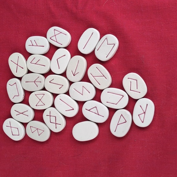 The Book Of Runes Set With Rune Stones - Picture 13 of 16